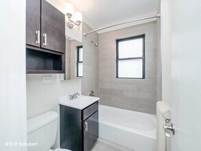 925 W Schubert Ave in Chicago, IL - Building Photo - Building Photo