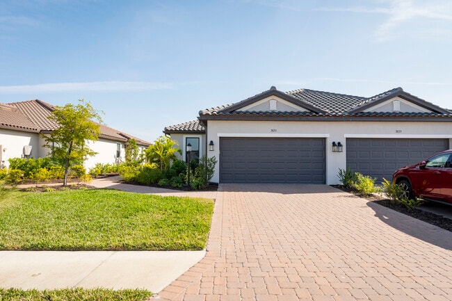 3031 Formia Ct in Lakewood Ranch, FL - Building Photo - Building Photo