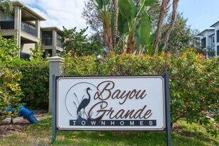 10220 Bayou Grande in Seminole, FL - Building Photo