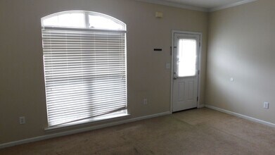 206 Park Village Cir in Alabaster, AL - Building Photo - Building Photo