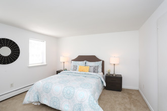 Greenfield Village Apartments in Rocky Hill, CT - Building Photo - Interior Photo