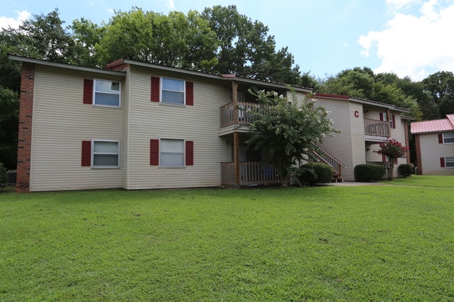 Four Seasons Apartments in Florence, AL - Foto de edificio - Building Photo
