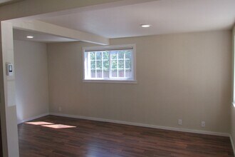 1714 S 14th St in Mount Vernon, WA - Building Photo - Building Photo