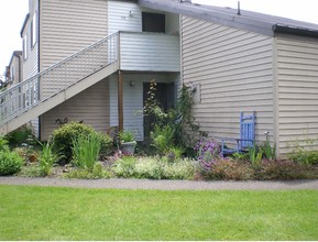 Pheasant Park Apartments in Springfield, OR - Building Photo - Building Photo