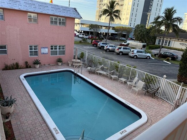 1450 N Riverside Dr in Pompano Beach, FL - Foto de edificio - Building Photo