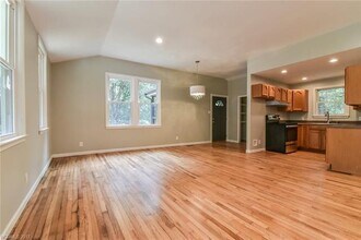 16 Shady Knoll Lane in Black Mountain, NC - Building Photo - Building Photo