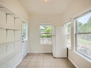 6102 Reicher Dr in Austin, TX - Building Photo - Building Photo