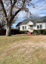 325 Jackson St in Purcell, OK - Building Photo