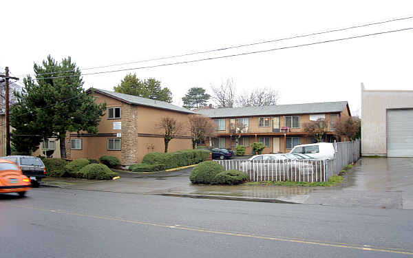 2703-2723 SE Division St in Portland, OR - Foto de edificio - Building Photo