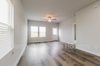 17322 Gentle Doves Ln in Waller, TX - Building Photo - Building Photo