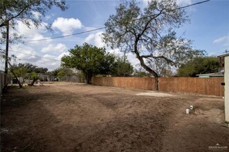 116 N Colorado Ave, Unit A in Mercedes, TX - Building Photo - Building Photo