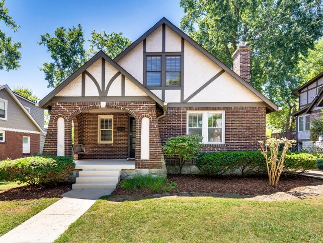 property at 2811 Belcourt Ave