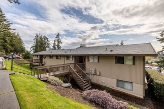 Hillsider 50 Apartments in Poulsbo, WA - Foto de edificio - Building Photo