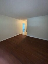 1641 Airport Dr in Tallahassee, FL - Building Photo - Building Photo