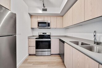 1500 Bay Rd, Unit M-0915 in Miami Beach, FL - Building Photo - Building Photo