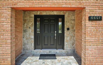 6607 Lone Oak Dr in Bethesda, MD - Building Photo - Building Photo