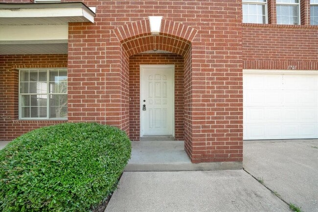 1701 Balsam Way in Round Rock, TX - Building Photo - Building Photo