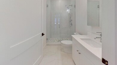 16 Highgate St, Unit 101 in Boston, MA - Foto de edificio - Building Photo