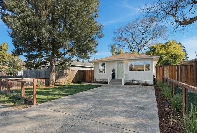 property at 711 Roosevelt Ave