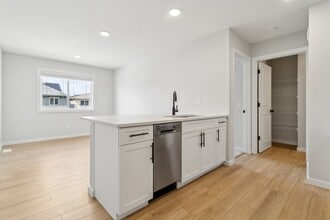 20939-20925 25 Ave NW in Edmonton, AB - Building Photo - Building Photo