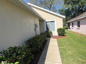 1918 NW 50th Cir in Ocala, FL - Foto de edificio - Building Photo