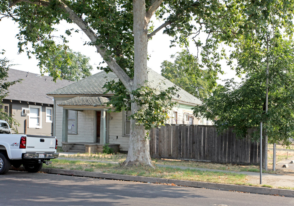 414-418 14th St in Modesto, CA - Building Photo