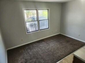 1614 Tippecanoe Dr in Warsaw, IN - Building Photo - Building Photo