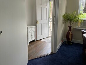 8930 83rd Ave, Unit Aparmtent 1st Floor in Glendale, NY - Building Photo - Building Photo