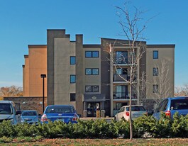 155 Louth St in St Catharines, ON - Building Photo