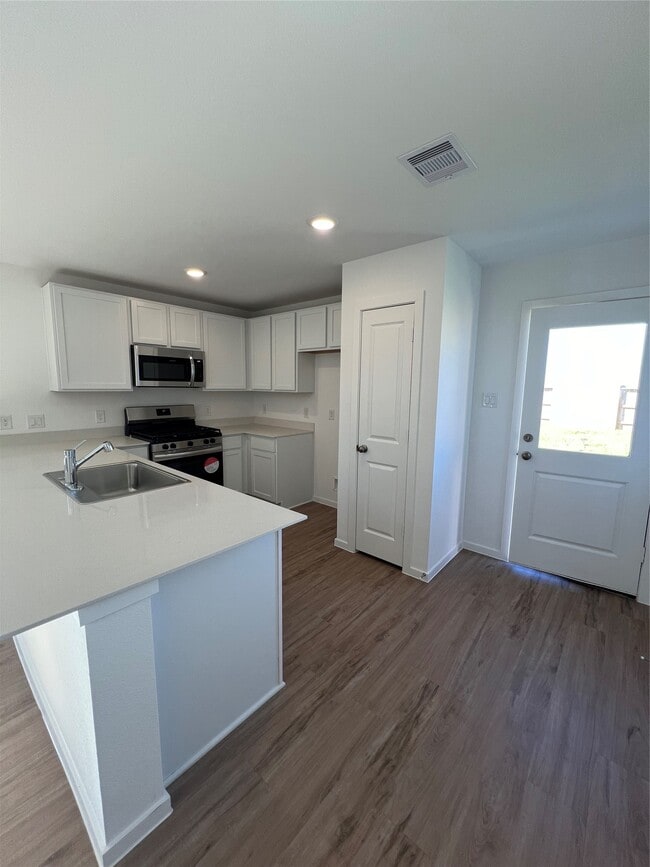 property at 3031 Ash Ray Dr