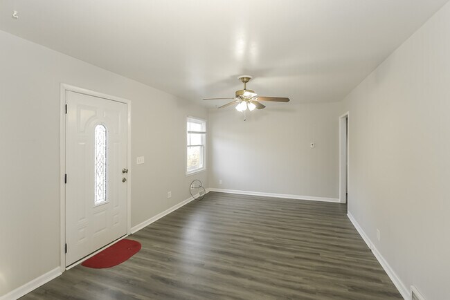 2700 Powell Dr in Cincinnati, OH - Building Photo - Building Photo