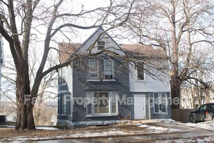 328 N 6th St in Mankato, MN - Building Photo