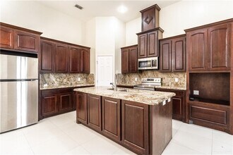 905 Villa Del Prado in Donna, TX - Building Photo - Building Photo