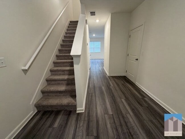 3530 Condor Ct SW in Atlanta, GA - Foto de edificio - Building Photo