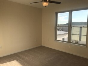 186 Broadway-Unit -301 in Bayonne, NJ - Building Photo - Building Photo