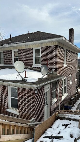 433 Justus Ave in Carnegie, PA - Foto de edificio - Building Photo