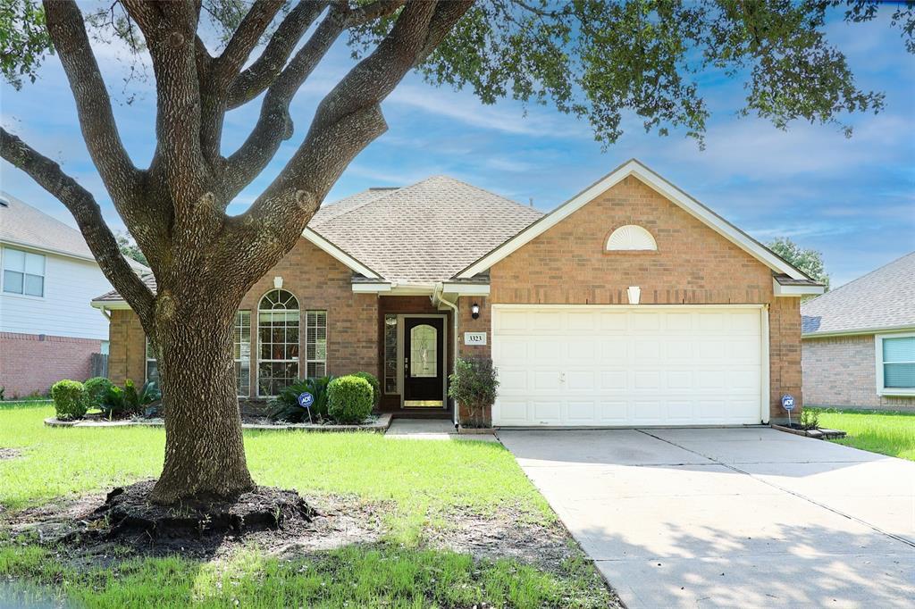 3323 Pioneer Bend Ln in Katy, TX - Building Photo