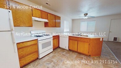 345 N Wood Cir in Cedar City, UT - Building Photo - Building Photo