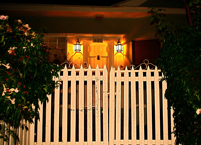 427 Sunset Ave in Los Angeles, CA - Building Photo - Building Photo