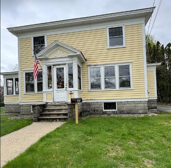 21 School St in Sanford, ME - Building Photo