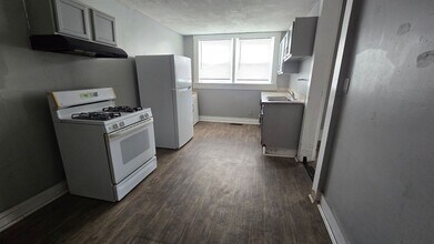 222 E Gilbert St in Muncie, IN - Building Photo - Building Photo