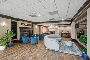 10 E Ontario St in Chicago, IL - Building Photo