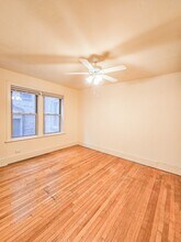 1100 W Roscoe St, Unit 16 in Chicago, IL - Building Photo - Building Photo