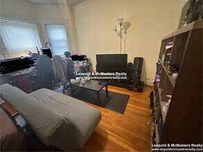 50 Queensberry St, Unit B in Boston, MA - Building Photo - Building Photo