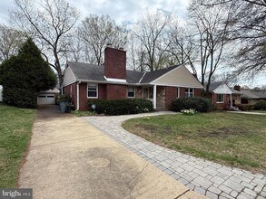 9709 Saxony Rd in Silver Spring, MD - Building Photo - Building Photo