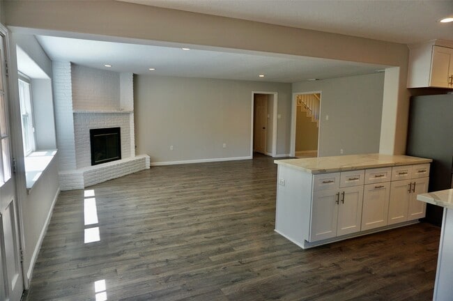 1707 Valley Vista Dr