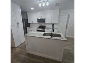 2522 Poinsetta Ave in Sanford, FL - Building Photo - Building Photo