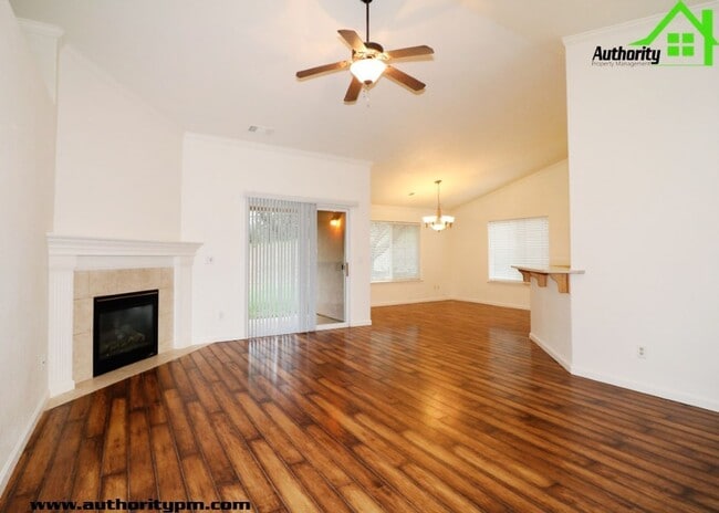 3982 Cambria Dr in Redding, CA - Building Photo - Building Photo