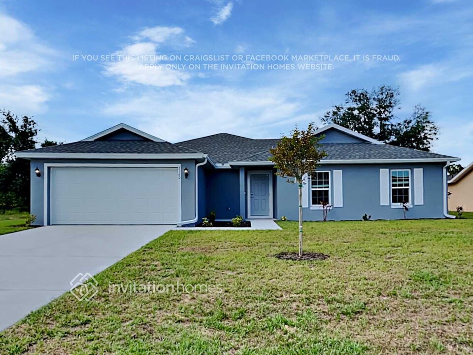 2160 Mauritania Rd in Punta Gorda, FL - Building Photo