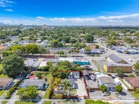 2960 NW 63rd St in Miami, FL - Building Photo